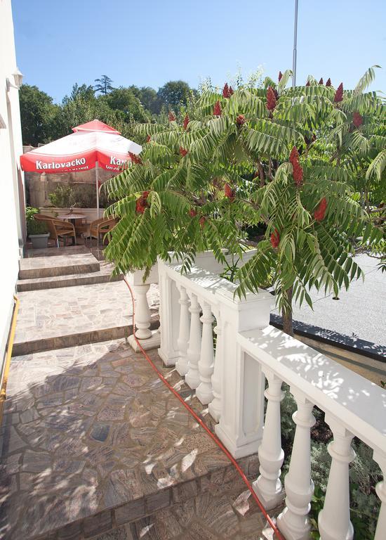 Guesthouse Villa Adria Malinska Extérieur photo