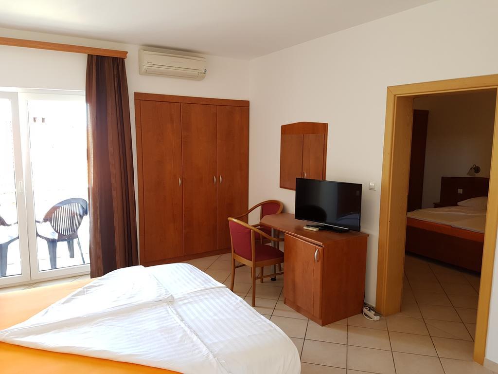 Guesthouse Villa Adria Malinska Extérieur photo