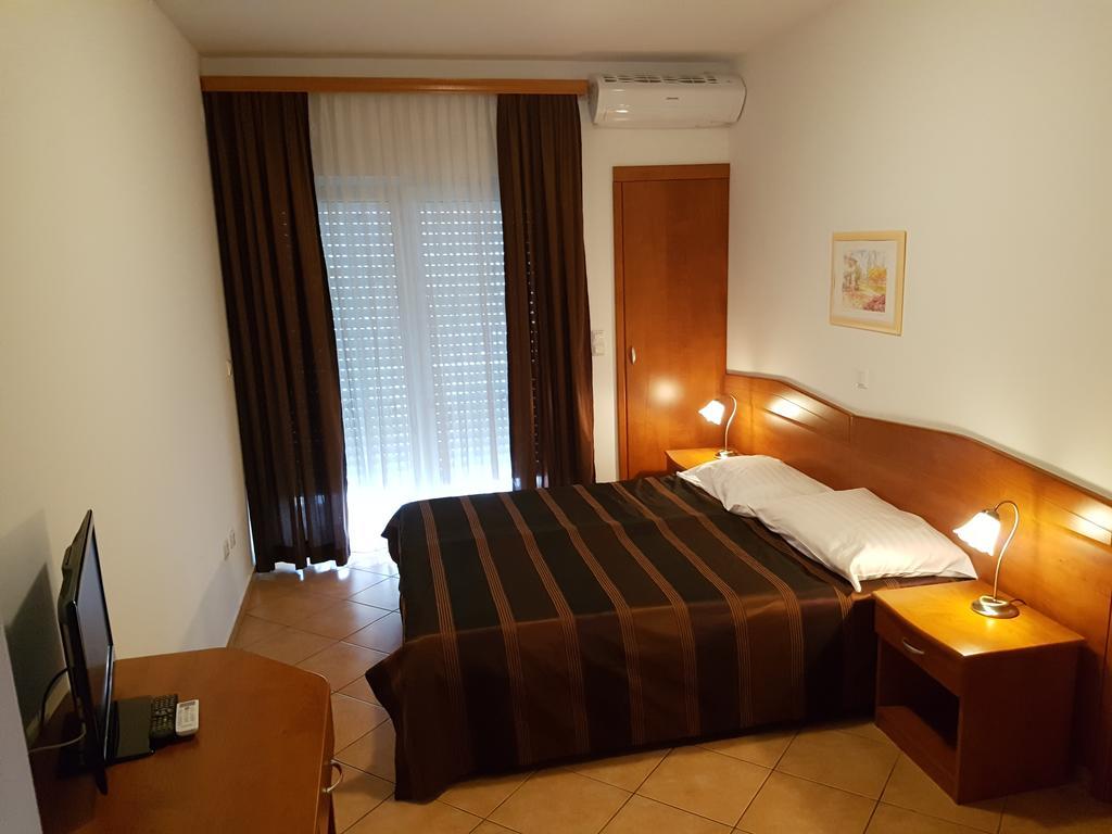 Guesthouse Villa Adria Malinska Extérieur photo
