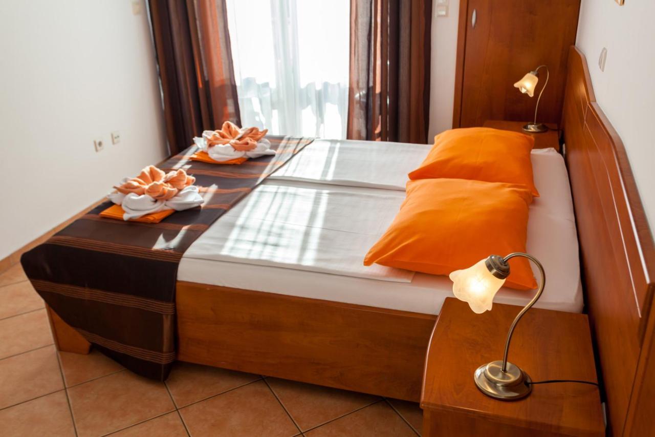 Guesthouse Villa Adria Malinska Extérieur photo